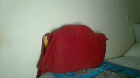 Snapshot of _clara01 chatting on January 31, 10:10 am clara online show from January 31, 10:10 am