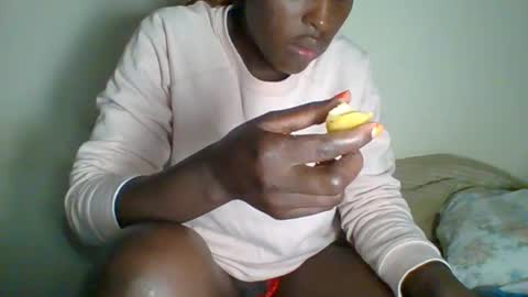 Snapshot of _clara01 chatting on February 7, 11:23 am clara online show from February 7, 11:23 am