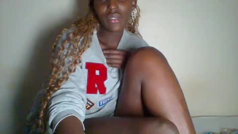 Snapshot of _clara01 chatting on February 14, 9:03 am clara online show from February 14, 9:03 am