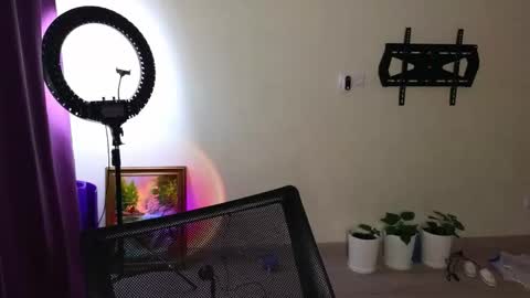 Snapshot of _comefeelme_ chatting on January 16, 6:23 pm D online show from January 16, 6:23 pm