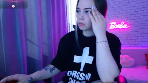 Nica online show from September 26, 5:44 am