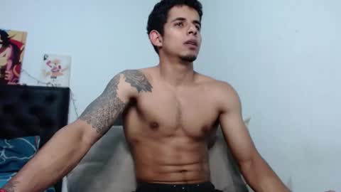 Snapshot of _crissgex_ chatting on February 21, 6:36 am crissgex online show from February 21, 6:36 am