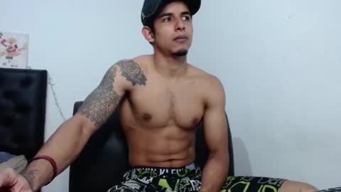 Snapshot of _crissgex_ chatting on March 2, 1:30 am crissgex online show from March 2, 1:30 am