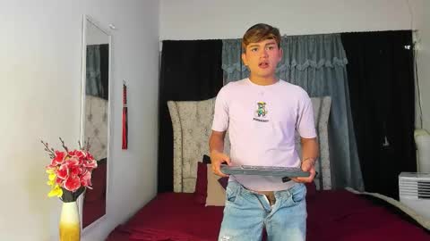 PATRICK AND LEO online show from November 9, 7:12 pm