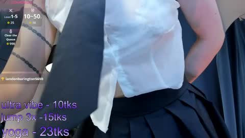 Snapshot of _dearkate_ chatting on May 23, 3:38 pm Kate online show from May 23, 3:38 pm