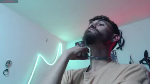 delacruz online show from December 13, 3:27 am