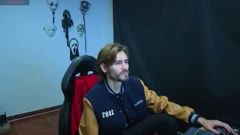 delacruz online show from December 2, 12:05 am