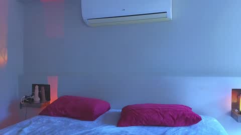 DemiDee online show from January 2, 8:39 am