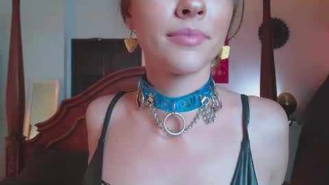 DemiDee online show from February 10, 2:16 pm