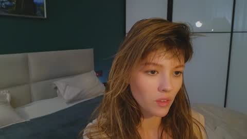 Snapshot of _demi_dee_ chatting on February 13, 12:17 am DemiDee online show from February 13, 12:17 am