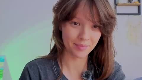 Snapshot of _demi_dee_ chatting on June 25, 8:24 pm DemiDee online show from June 25, 8:24 pm