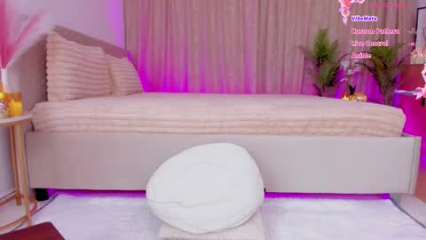 Snapshot of _diaa chatting on November 23, 7:02 pm Just Dia online show from November 23, 7:02 pm