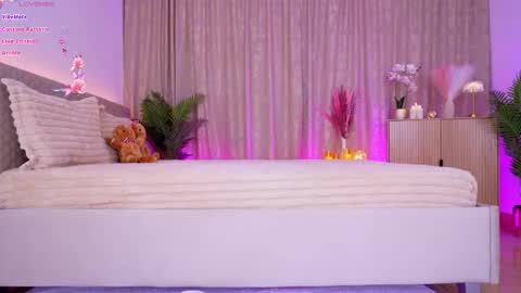 Snapshot of _diaa chatting on January 12, 7:19 pm Just Dia online show from January 12, 7:19 pm