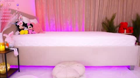 Snapshot of _diaa chatting on March 23, 7:18 pm Just Dia online show from March 23, 7:18 pm