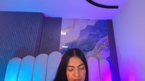 Dione online show from December 17, 7:20 pm