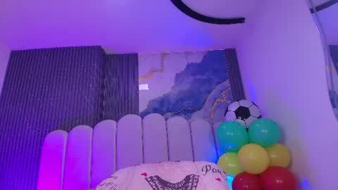 Snapshot of _diionne chatting on June 23, 7:12 pm Dione online show from June 23, 7:12 pm