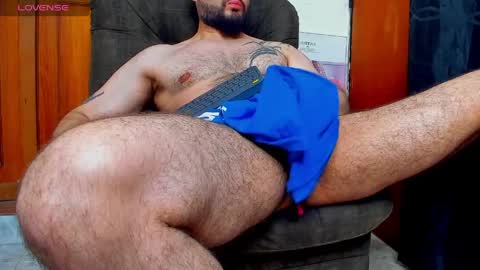 _dominikxxx1 online show from April 7, 12:27 pm