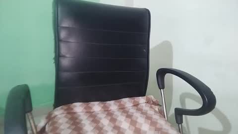 Snapshot of _dreamgirl_0 chatting on February 21, 1:28 am _dreamgirl_0 online show from February 21, 1:28 am