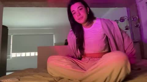  elena barra online show from December 4, 3:10 pm