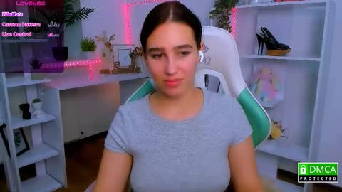 Lizzy  online show from November 25, 10:43 pm