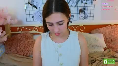 Snapshot of _eliizabeth__ chatting on May 24, 4:23 pm Lizzy online show from May 24, 4:23 pm