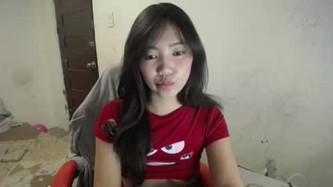 Snapshot of _ellevivien chatting on March 23, 4:11 pm Elle online show from March 23, 4:11 pm