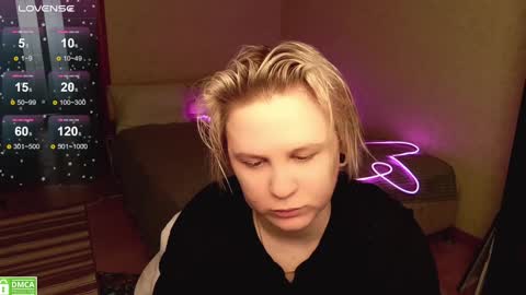 Snapshot of _elven_dreams__ chatting on January 5, 8:10 pm chloue and Gretta online show from January 5, 8:10 pm