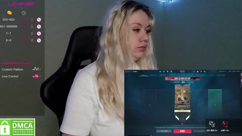 Snapshot of _elven_dreams__ chatting on February 6, 2:22 am chloue and Gretta online show from February 6, 2:22 am