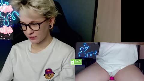 chloue and Gretta online show from December 3, 7:01 pm