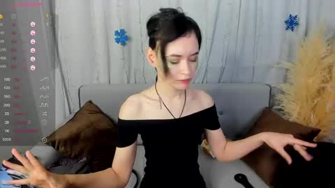 _emily__strike_ online show from December 26, 12:38 pm