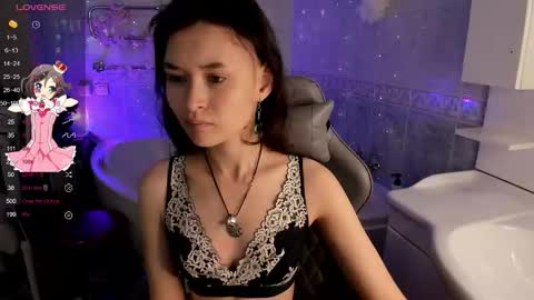 _emily__strike_ online show from October 29, 10:17 am