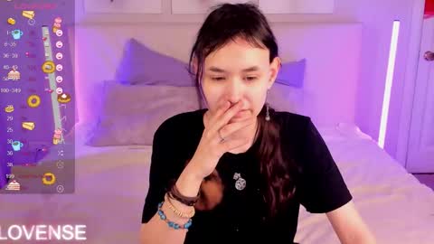 Snapshot of _emily__strike_ chatting on January 19, 10:41 am _emily__strike_ online show from January 19, 10:41 am