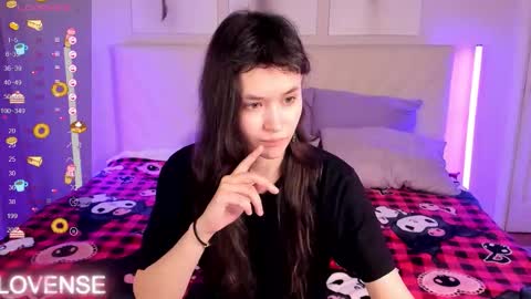 Snapshot of _emily__strike_ chatting on February 2, 10:25 am _emily__strike_ online show from February 2, 10:25 am