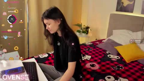 Snapshot of _emily__strike_ chatting on February 8, 9:56 am _emily__strike_ online show from February 8, 9:56 am