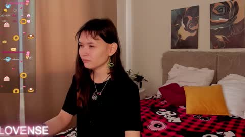 Snapshot of _emily__strike_ chatting on February 24, 3:59 am _emily__strike_ online show from February 24, 3:59 am