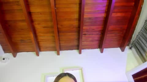 Snapshot of _emily_r chatting on December 3, 12:06 pm Isabella online show from December 3, 12:06 pm