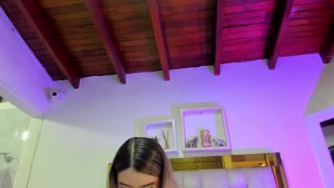 Snapshot of _emily_r chatting on September 13, 12:05 pm Isabella online show from September 13, 12:05 pm