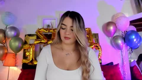 Snapshot of _emily_r chatting on September 16, 12:06 pm Isabella online show from September 16, 12:06 pm