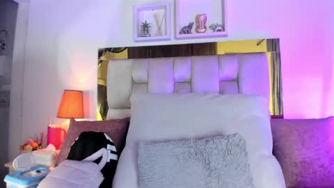 Isabella online show from October 25, 12:02 pm