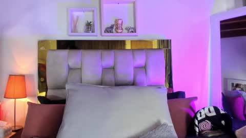 Isabella online show from November 20, 12:05 pm