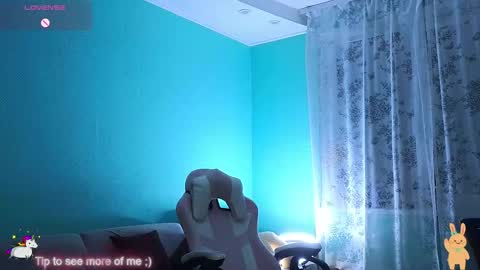 Snapshot of _enni__ chatting on May 9, 7:19 pm Sam online show from May 9, 7:19 pm
