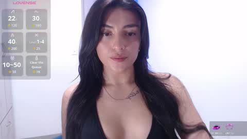 Snapshot of _ericavanderhill_ chatting on October 15, 2:01 am Erica Vanderhill online show from October 15, 2:01 am