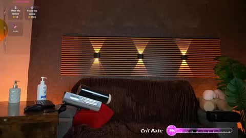 Snapshot of _eufrates_ chatting on May 4, 1:51 pm EUFRATES online show from May 4, 1:51 pm