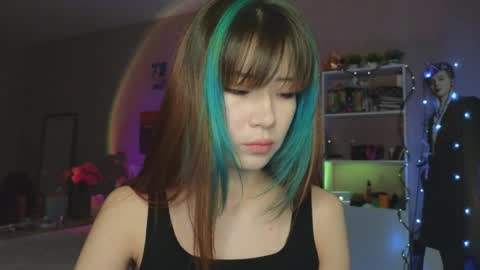 Snapshot of _eve____ chatting on October 11, 3:17 am EveEva online show from October 11, 3:17 am