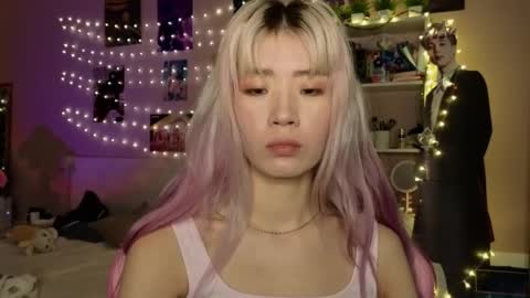 Snapshot of _eve____ chatting on February 10, 1:21 am EveEva online show from February 10, 1:21 am