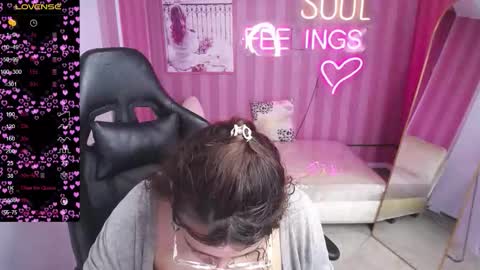 Snapshot of _evoni_b chatting on September 9, 1:38 am evoni online show from September 9, 1:38 am