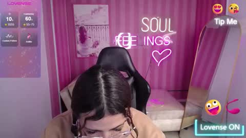 Snapshot of _evoni_b chatting on September 14, 12:04 pm evoni online show from September 14, 12:04 pm
