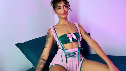 Felicity online show from November 5, 6:30 pm