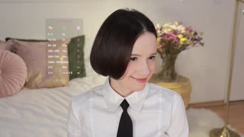 Snapshot of _female_essence_ chatting on December 11, 9:55 pm Essie online show from December 11, 9:55 pm