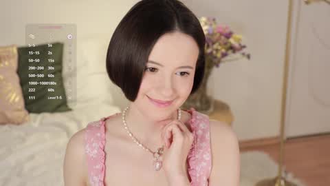 Snapshot of _female_essence_ chatting on December 17, 1:18 am Essie online show from December 17, 1:18 am